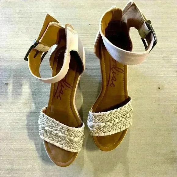 Shoes - Espadrille sandals
